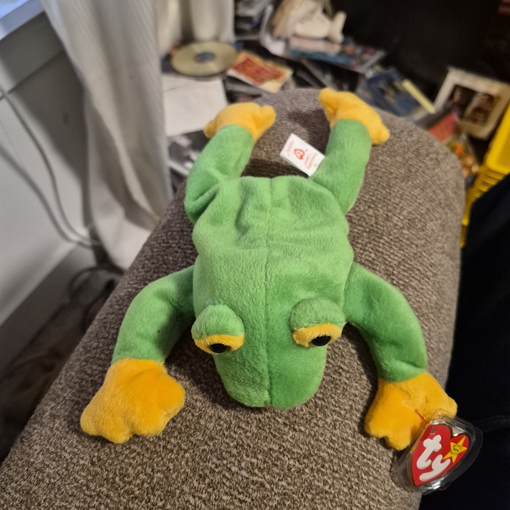 1997 Retired Ty Beanie Baby Smoochy The Frog With 5 Tag Errors